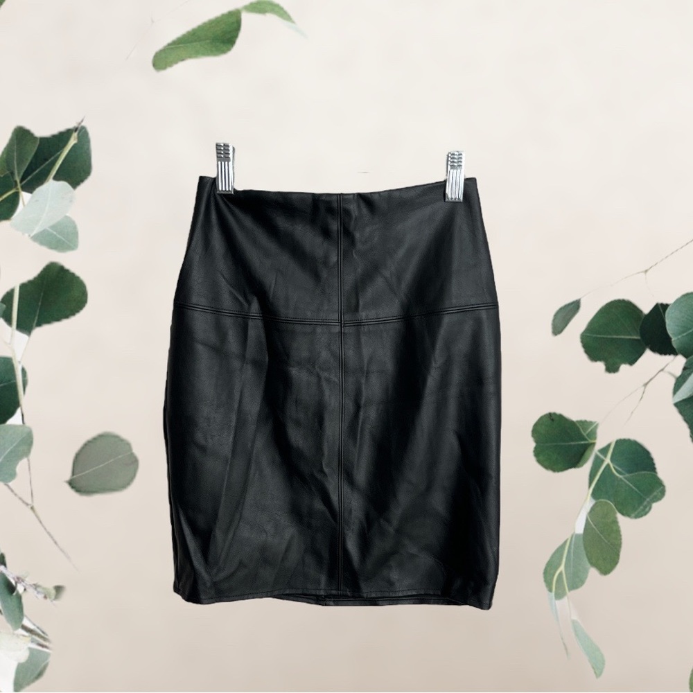 Missguided size 0 Sexy Faux Leather Black Mini Skirt
